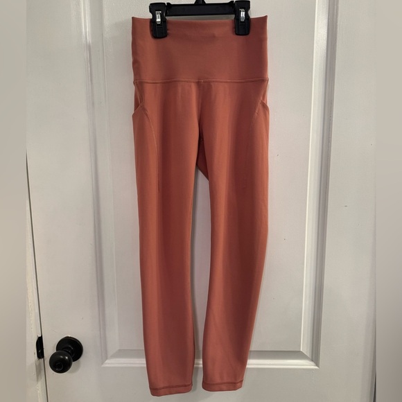 Lululemon Wunder Train High-Rise Crop with Pockets 23